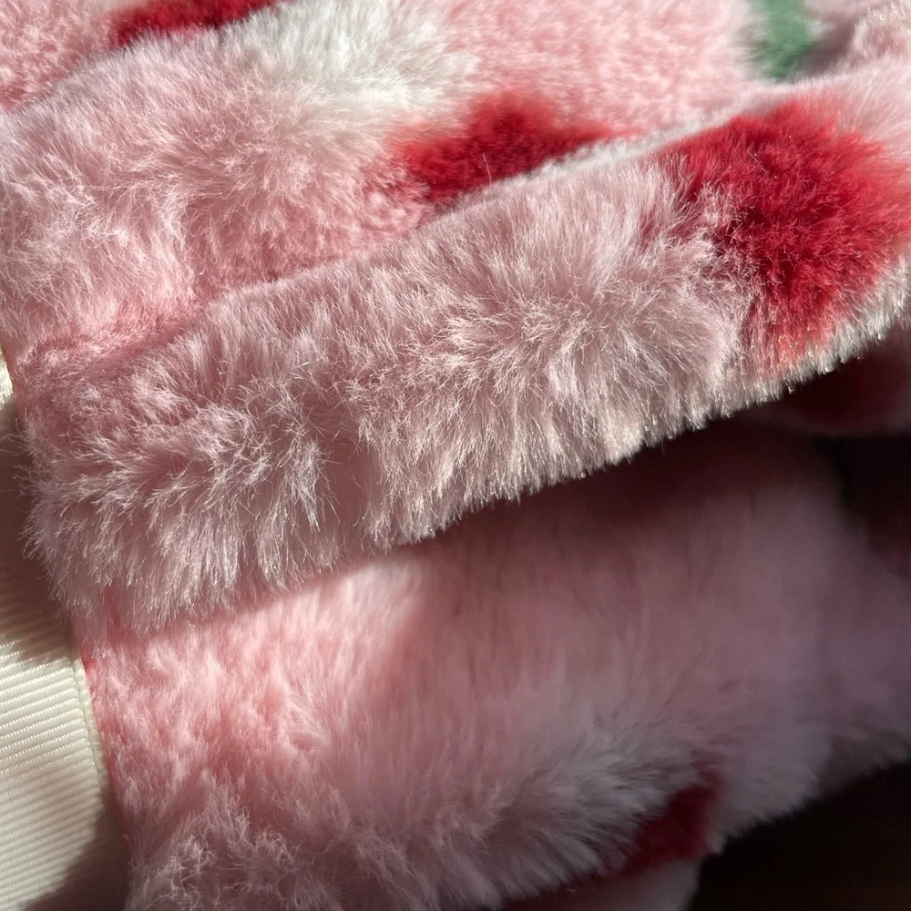 Fluffy Pink and Red Candy Cane Luxurious Super Soft 🎄Throw Blanket